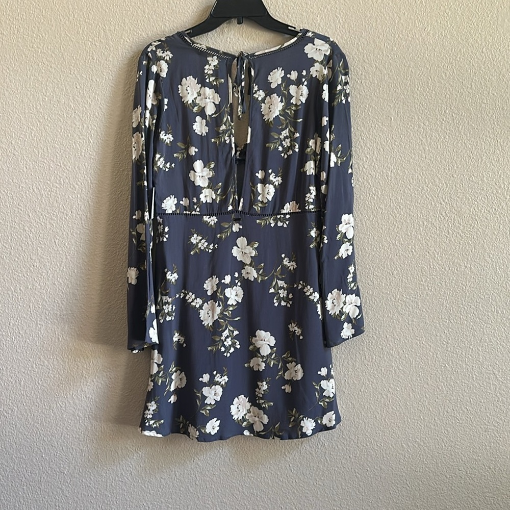 O'Neill Navy Floral Long-Sleeve V-Neck Dress - Picture 6 of 13